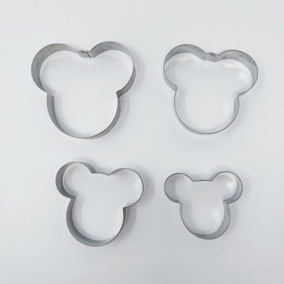 ⭐️5/$20 Mickey Mouse Cookie Cutters - Picture 1 of 3
